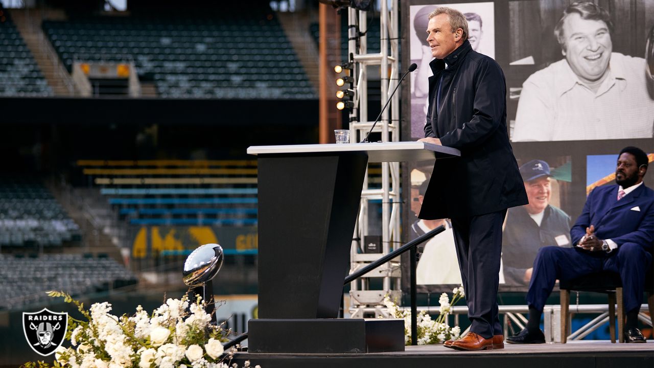 Memorial service in Oakland to honor NFL legend John Madden 