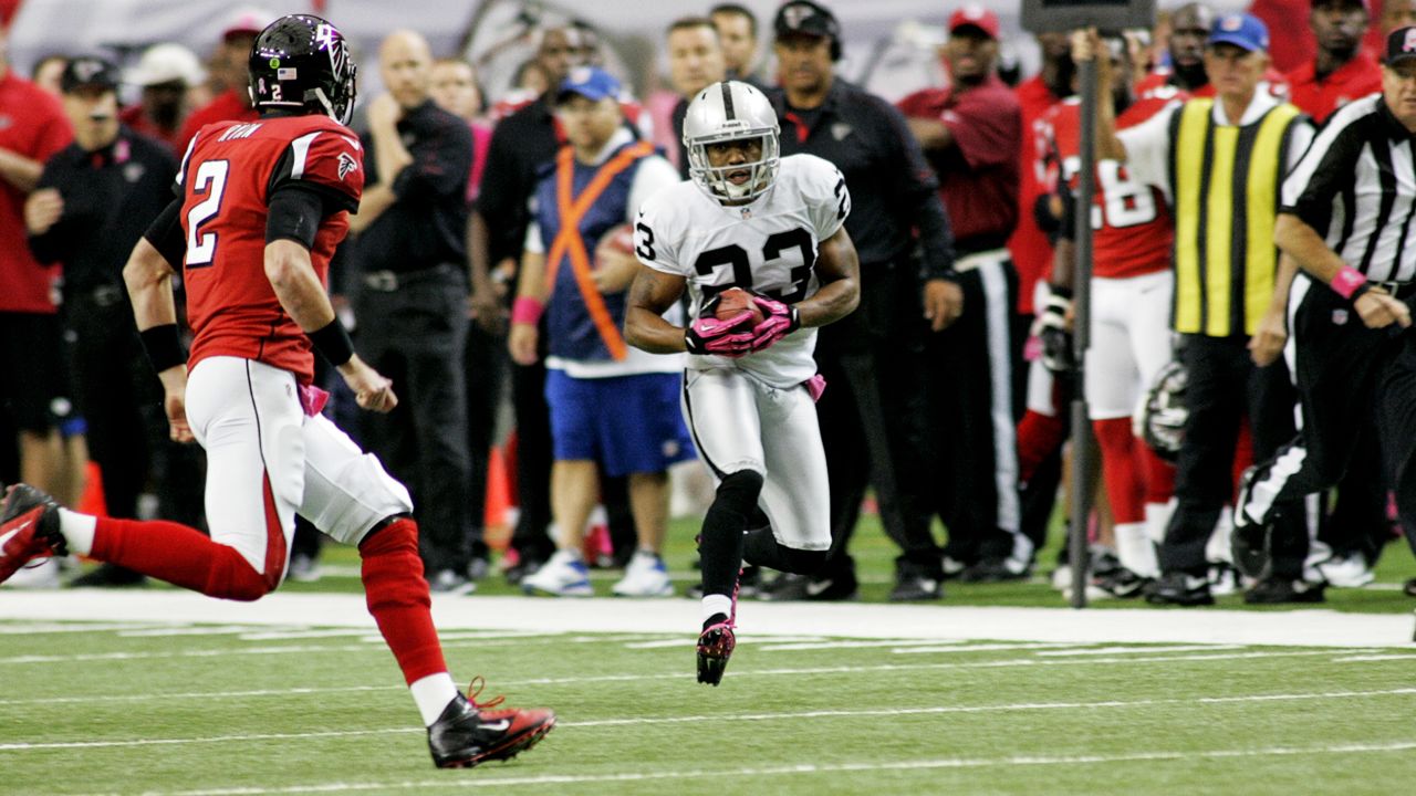 File:Raiders fan 1 at Falcons at Raiders 11-2-08 B.JPG - Wikipedia