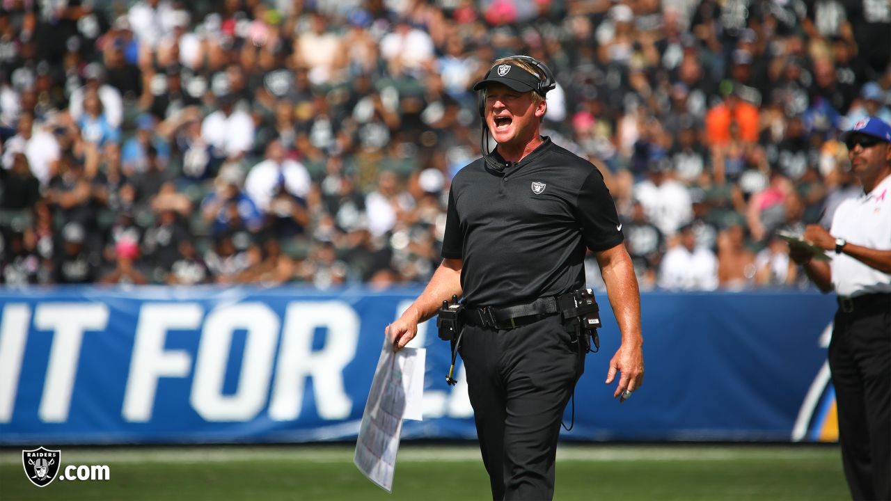 Quick Snap: Raiders travel to Los Angeles, fall to Chargers 26-10