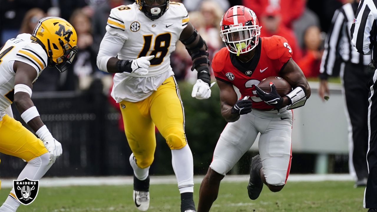 PFF College on X: The Las Vegas Raiders pick Georgia RB Zamir White at No.  122 overall. 87.5 PFF grade in 2021 (3rd among SEC RBs) 