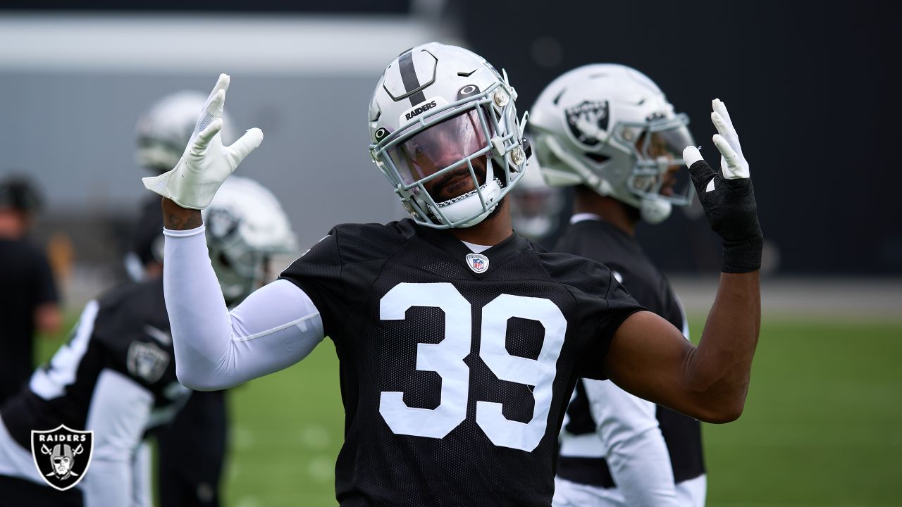 How rookie Nate Hobbs is turning heads at OTAs and minicamp