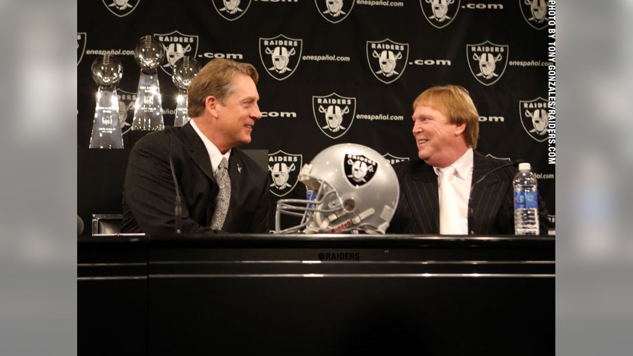 Head coach Jack Del Rio has lost the Raiders locker room