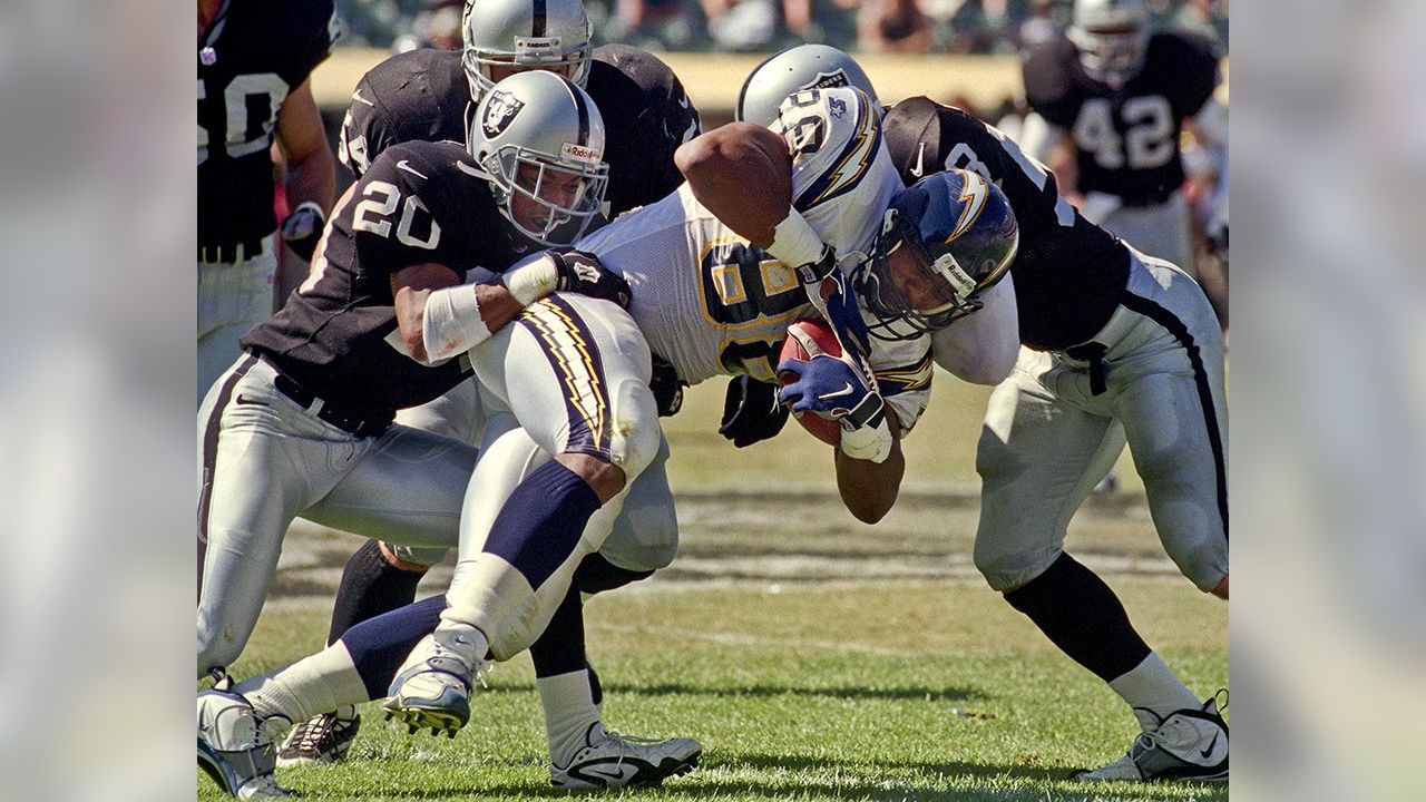 Vintage NFL San Diego Chargers Vs Oakland Raiders, October 13, 1968  Editorial Photography - Image of oakland, smith: 119445077