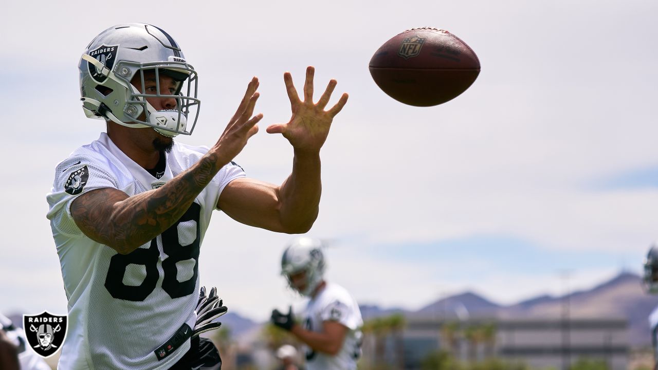 2021 Position Battle: Darren Waller once again leads a talented group of  Raiders pass catchers