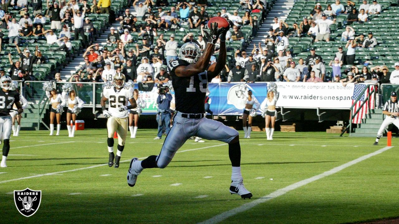 New Orleans, USA. 30th Oct, 2022. New Orleans Saints running back Dwayne  Washington (24) tries to run past Las Vegas Raiders defensive tackle Neil  Farrell Jr. (92) during a National Football League