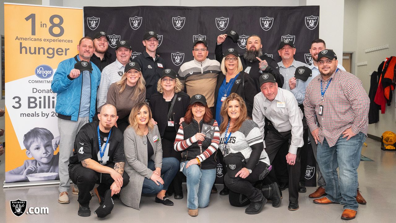 Raiders tackle hunger by dishing out Thanksgiving meals