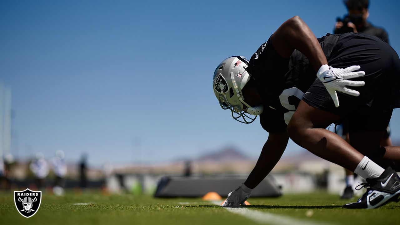 Raiders sign DE Jordan Jenkins following workout