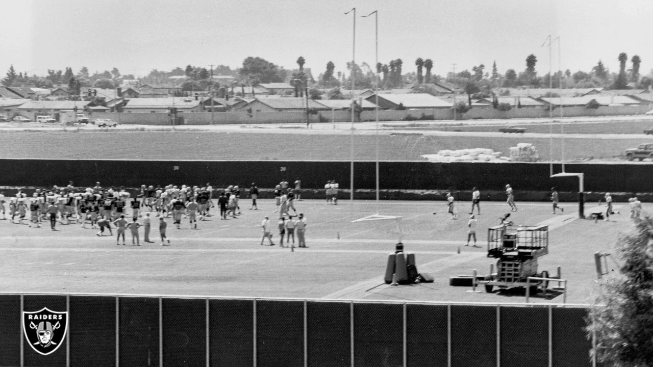 Just grin, baby: Classic Raiders training camp photos, 1960-2015