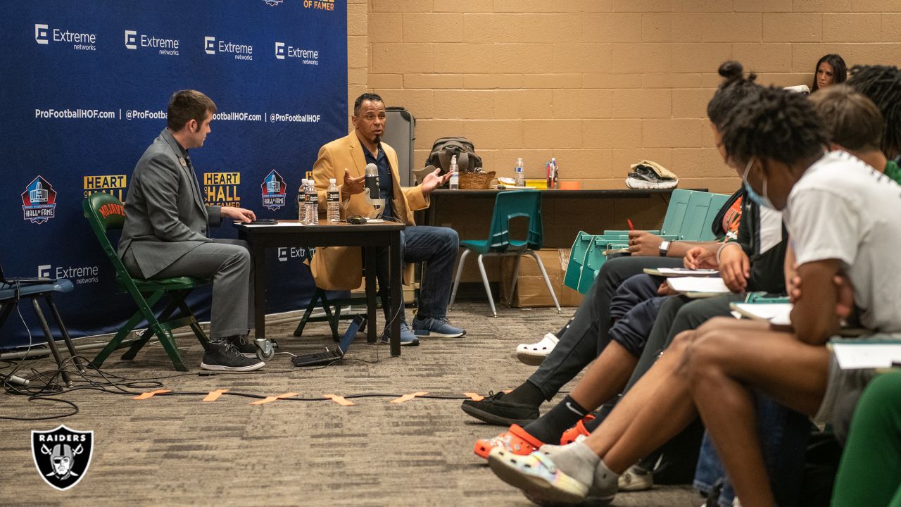 Rod Woodson talks with youth about life and football