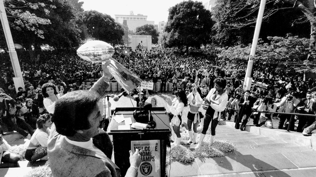 Raiders legend Flores continues to inspire - Our Esquina