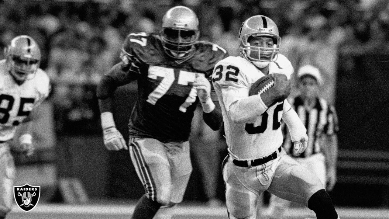 PHOTOS: Seahawks vs. Raiders Through The Years