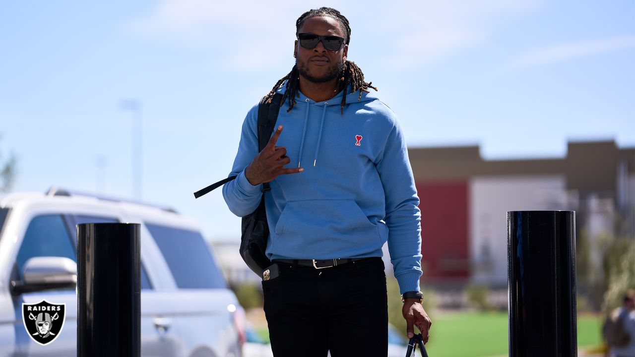 Las Vegas Raiders wide receiver Davante Adams warms up prior to an NFL  football game against the Indianapolis Colts, Sunday, Nov. 13, 2022, in Las  Vegas. (AP Photo/Matt York Stock Photo - Alamy