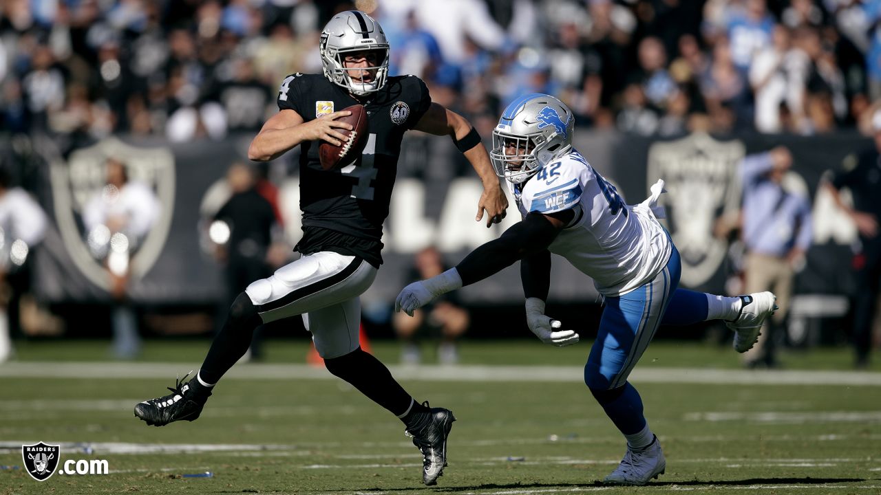 Will Marcus Mariota's shadow bother Raiders' QB Derek Carr? - Los Angeles  Times