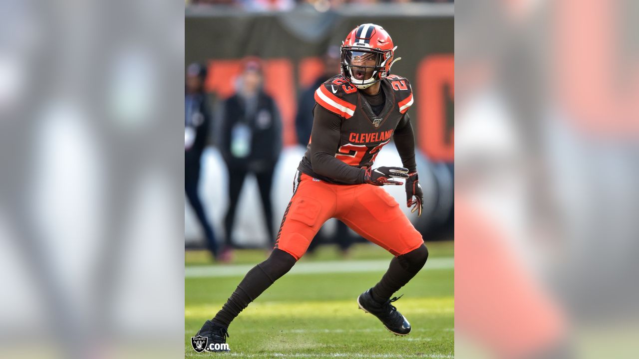 Helmet Stalker on X: Browns DB Damarious Randall is now using a