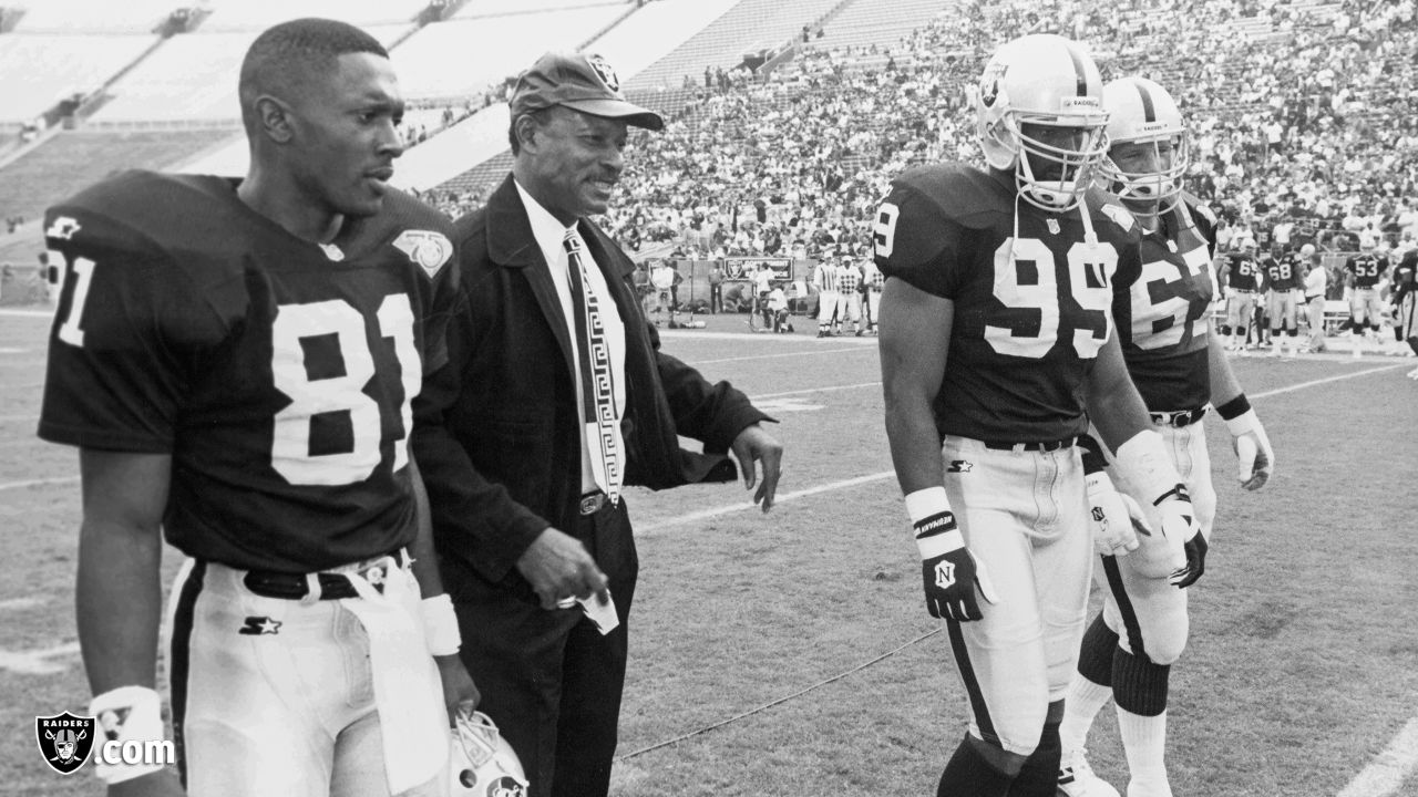 Top 10 moments during Willie Brown's career as a Raider