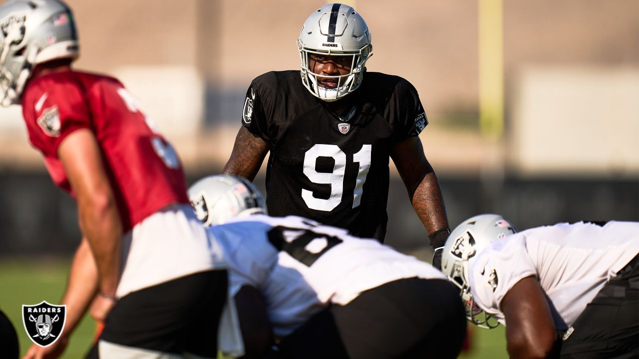 Raiders defensive end Yannick Ngakoue (91) during an NFL football