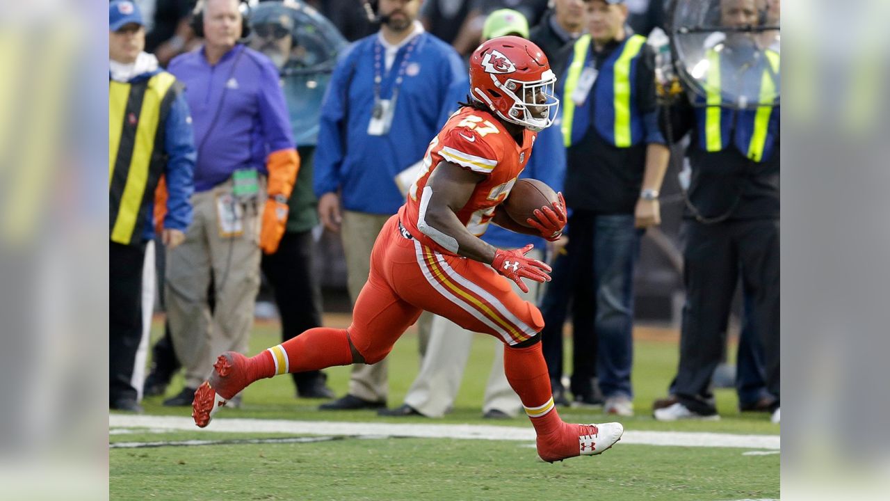 14,949 Raiders Vs Chiefs Photos & High Res Pictures - Getty Images