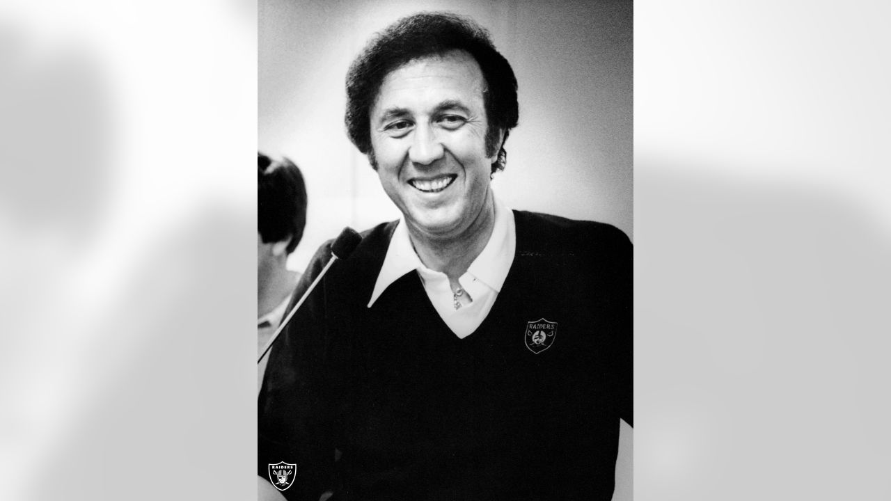 Tom Flores, el entrenador mexicano que conquistó a los RaidersMediotiempo