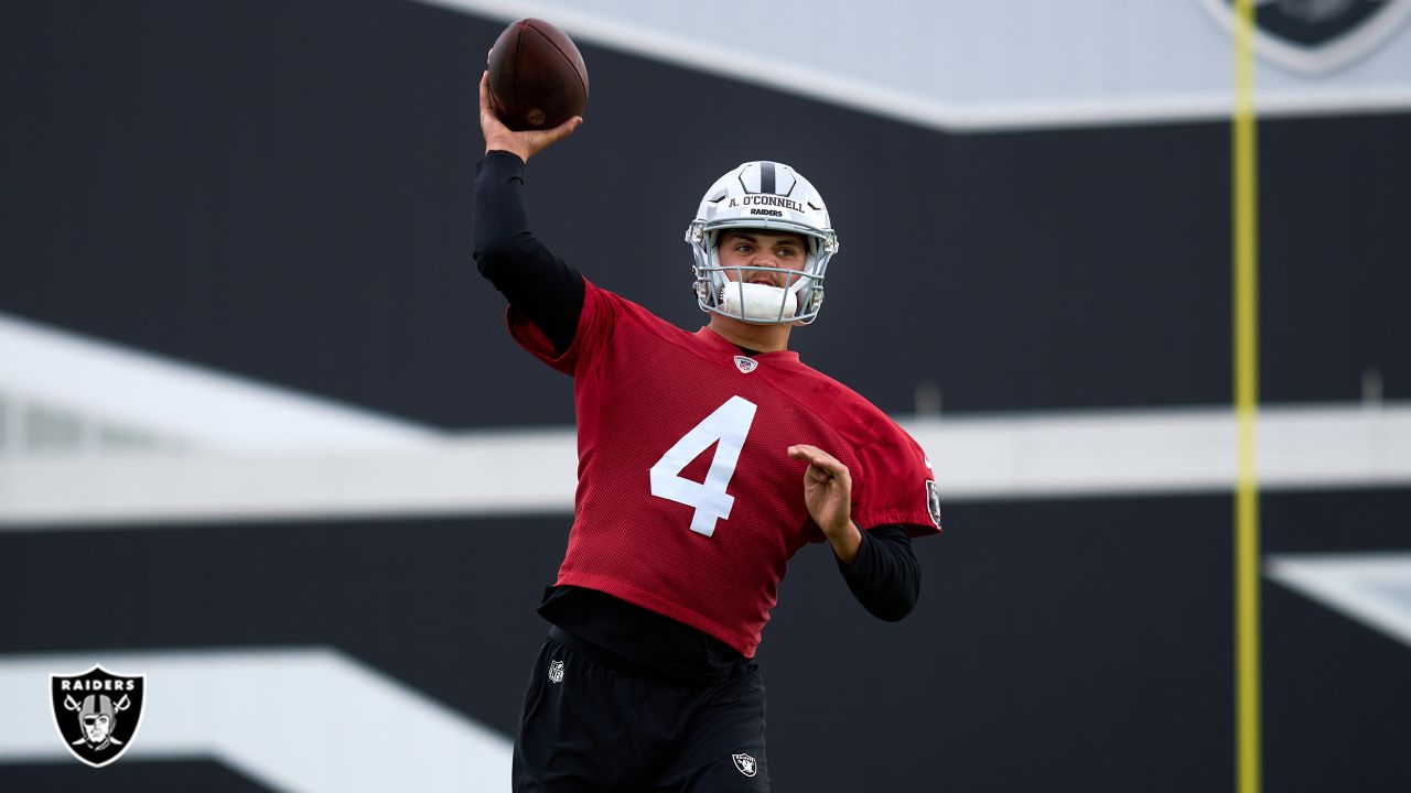 Raiders starting quarterback: Who is QB1 and his backup for Las