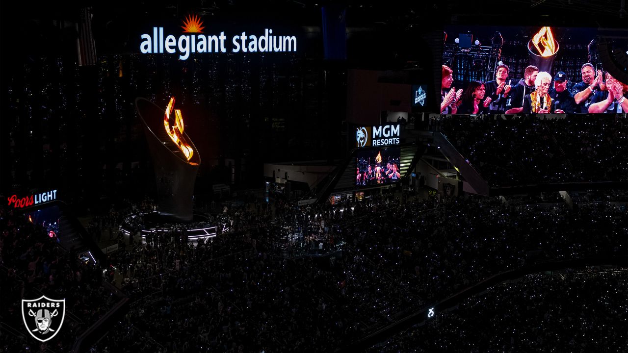 Las Vegas Raiders vs Los Angeles Chargers Section 409 Row 15 Seats