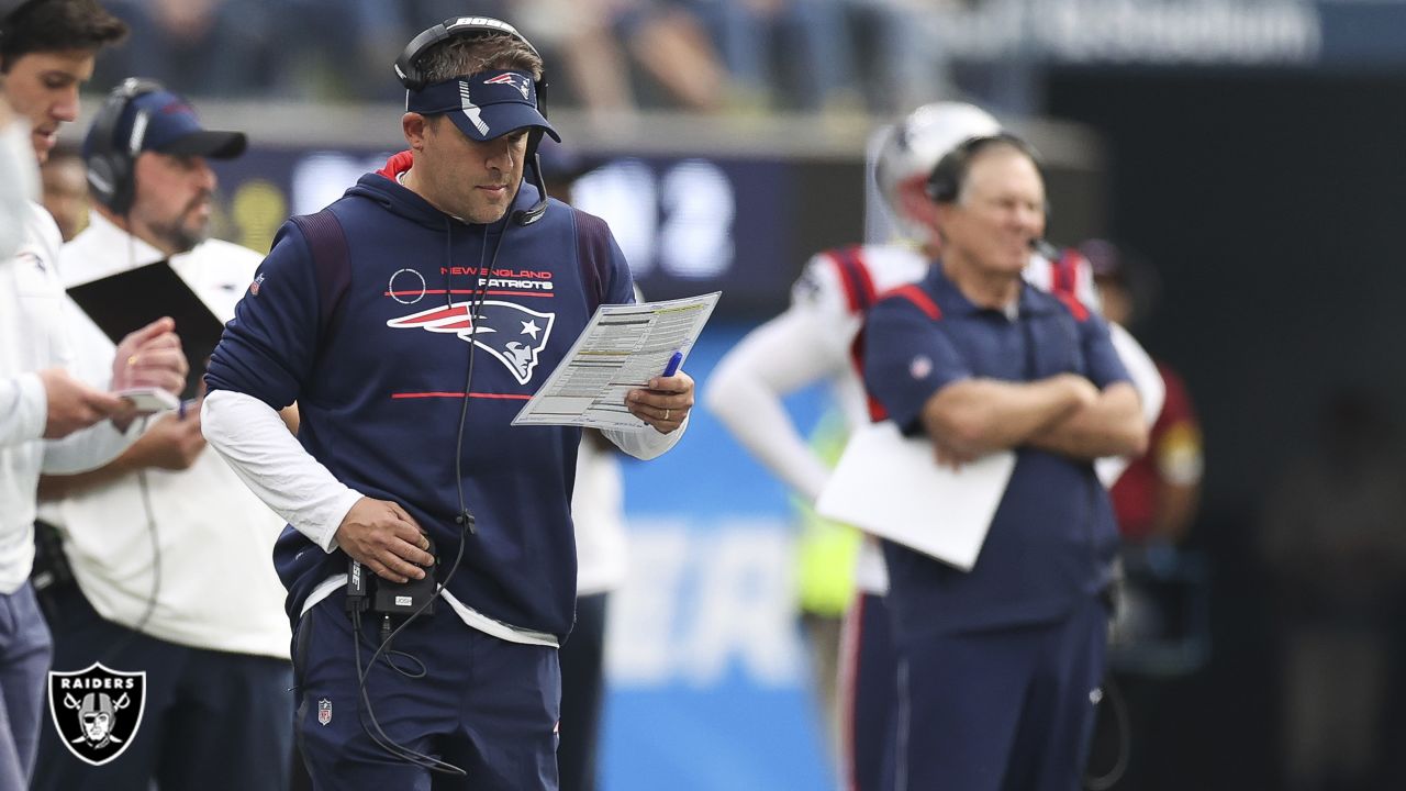 Josh McDaniels will reportedly remain Raiders coach after 2-7 start