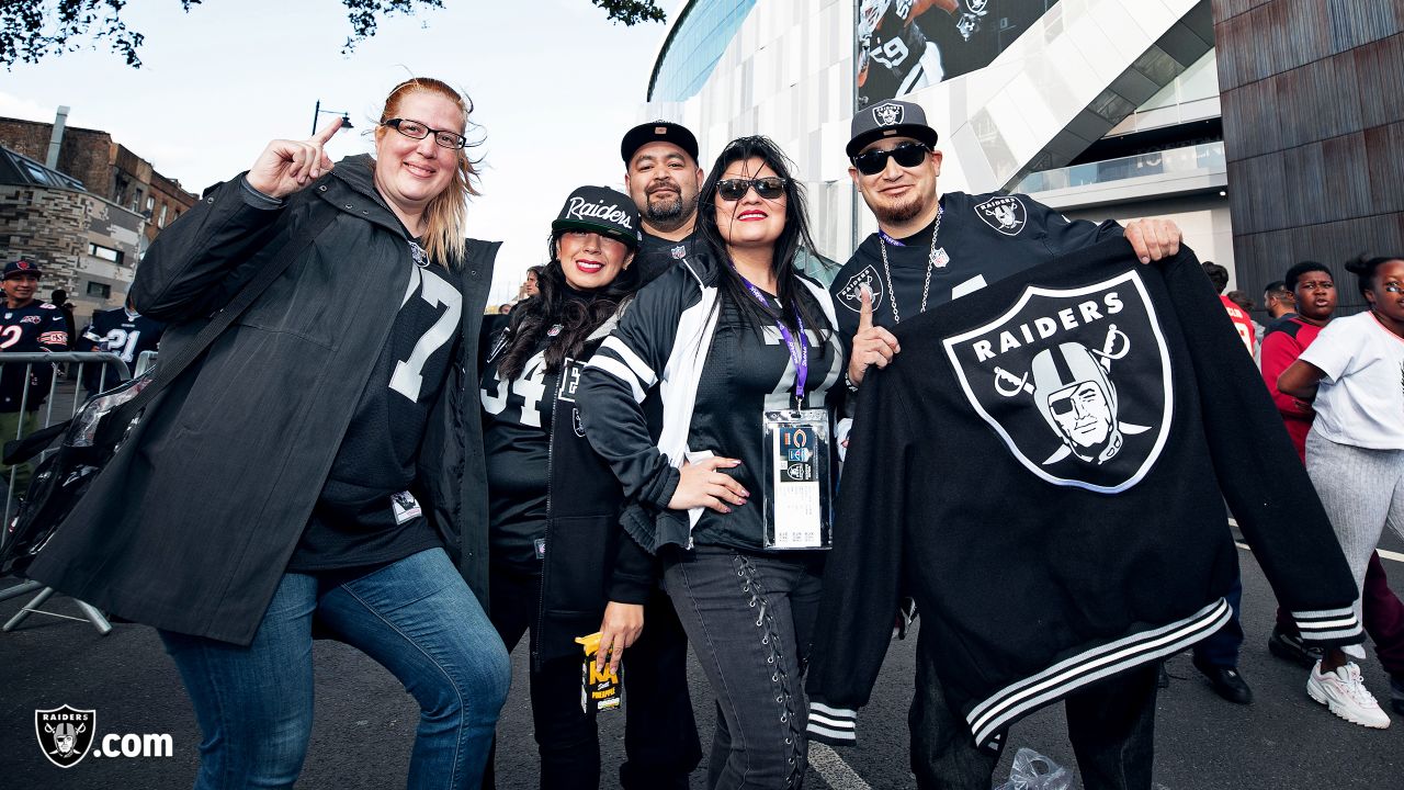 Top Celebrities that are Oakland Raiders Fans