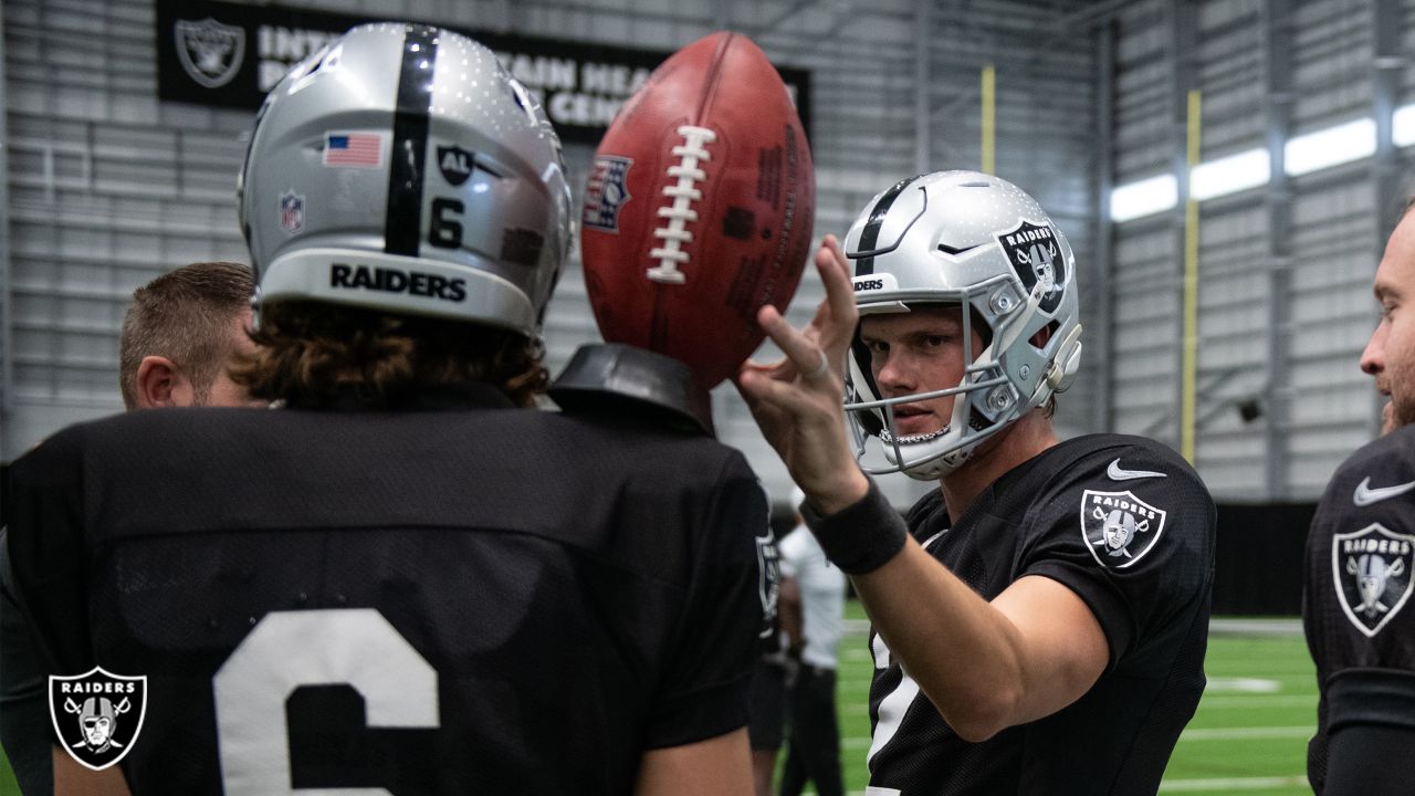 JACKSONVILLE, FL - NOVEMBER 06: Las Vegas Raiders place kicker Daniel  Carlson (2) kicks during the g