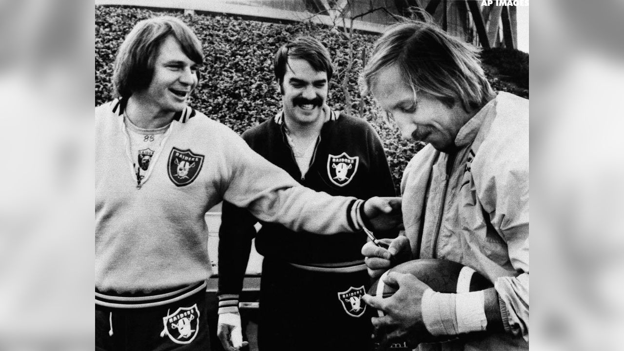 Ken Stabler epitomized 'badass' Oakland Raiders of the 1970s