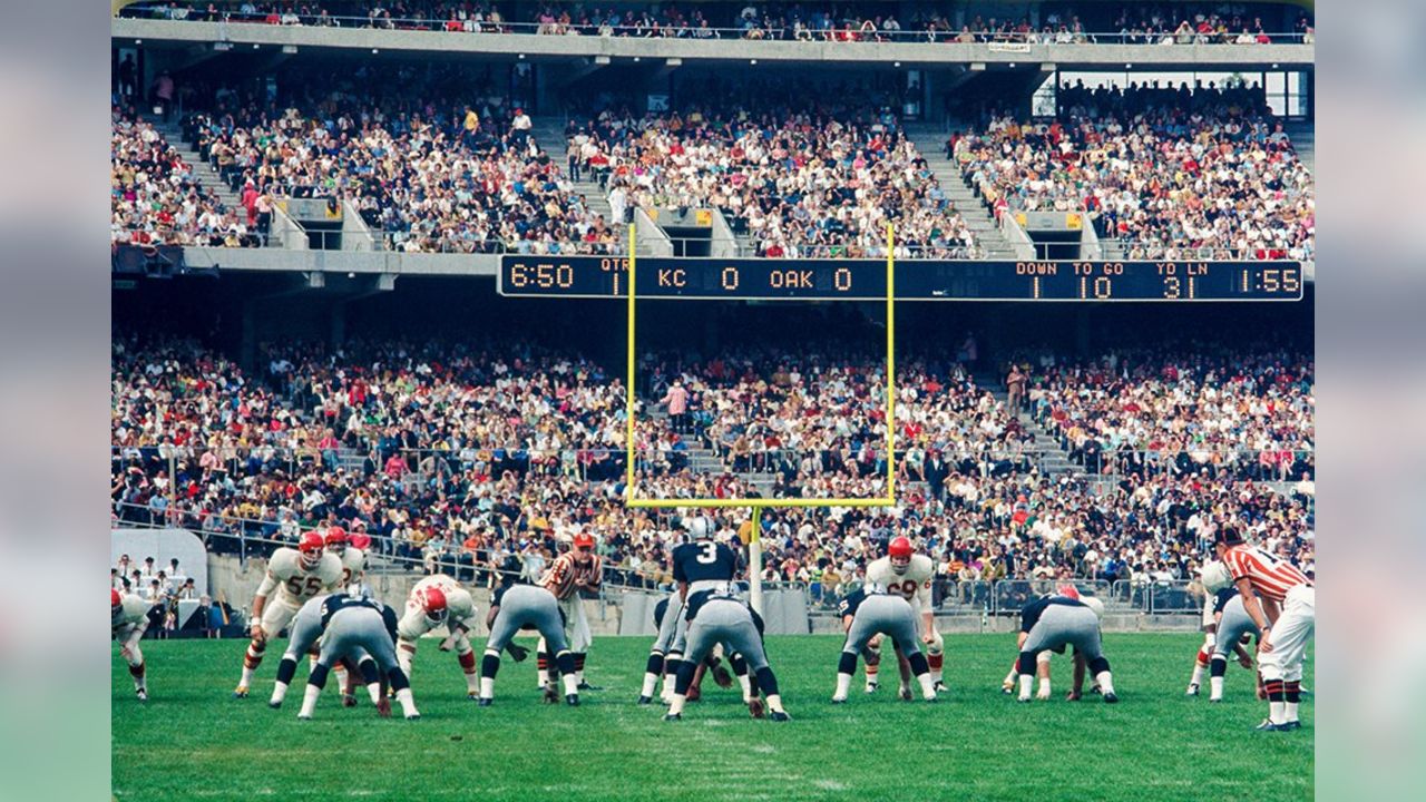 A History Of The Raiders And Chiefs Rivalry Through The Years