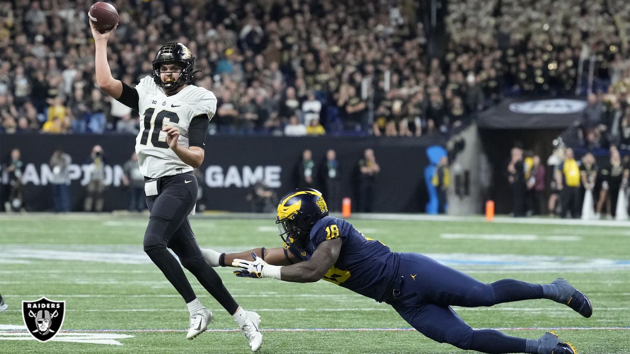 Raiders traded picks No. 144 and No. 214 to the Patriots in exchange for  pick No. 135 so Las Vegas selected Purdue QB Aidan…