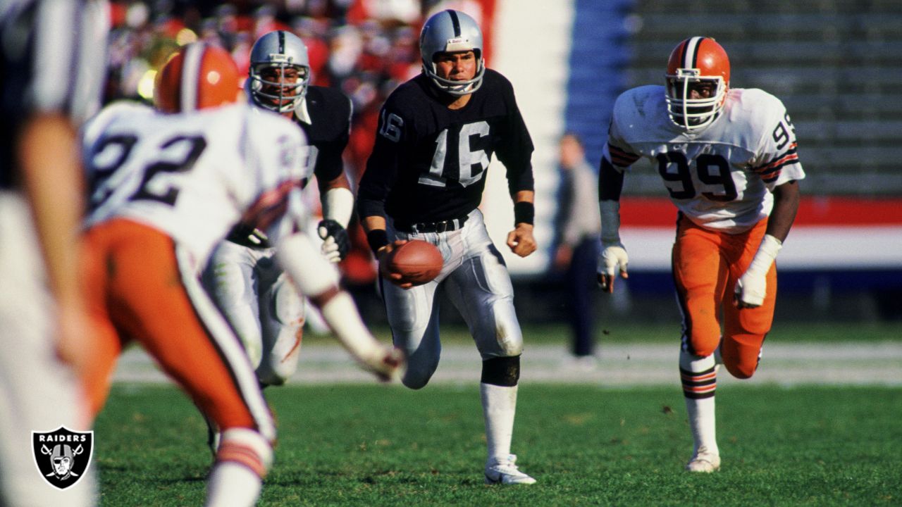 37: Jim Plunkett Super Bowl XV Highlights