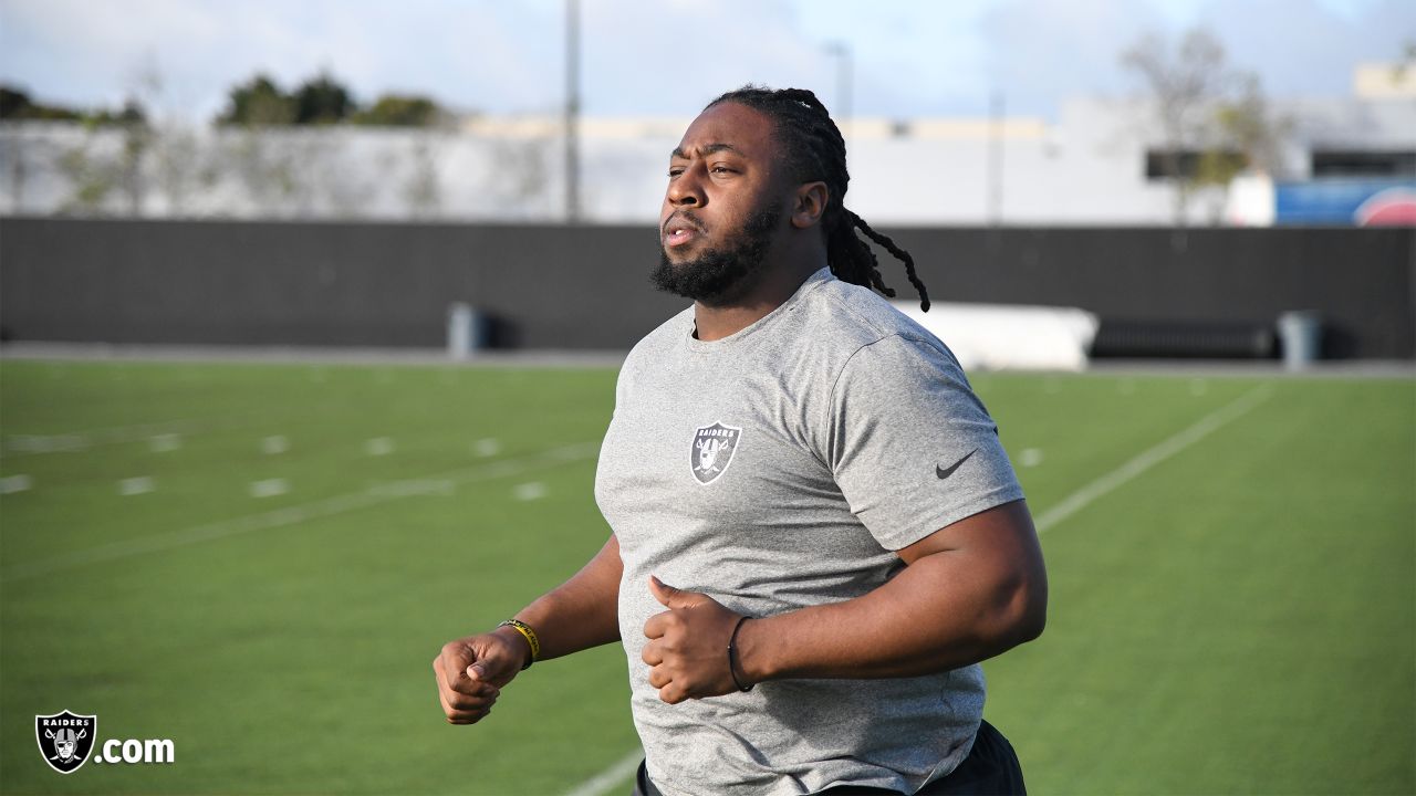 Former Raiders DE Benson Mayowa called bandwagon fan