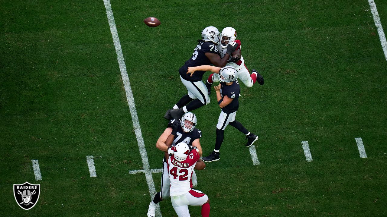 Carr, Raiders edge out Titans yet again 26-13