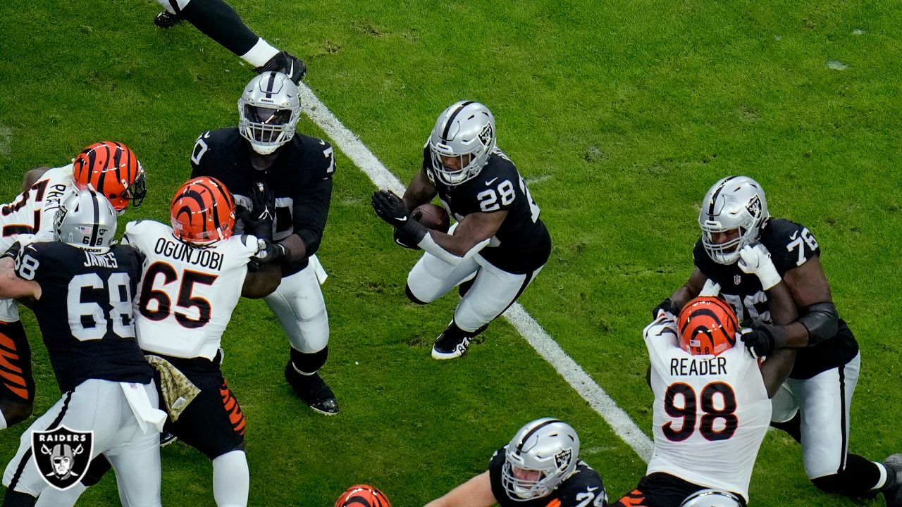 Quick Snap: Foster Moreau scores lone touchdown for the Raiders