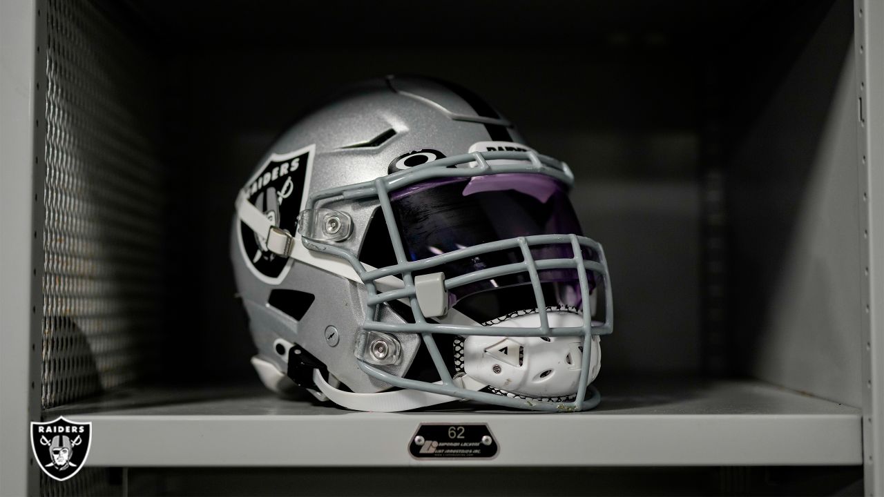 Las Vegas Raiders offensive tackle Kolton Miller (74) warms up before an  NFL preseason football game against the New England Patriots, Friday, Aug.  26, 2022, in Las Vegas. (AP Photo/John Locher Stock