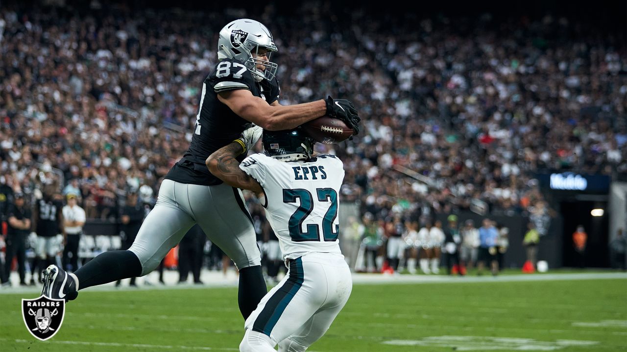 2022 Position Breakdown: Darren Waller, Foster Moreau bring continuity to  Raiders' tight end room