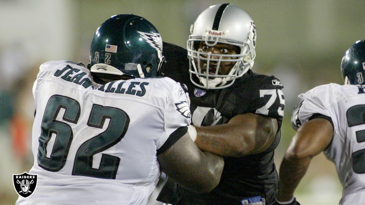 Throwback Thursday: Raiders take down the Eagles in the 2006 Hall