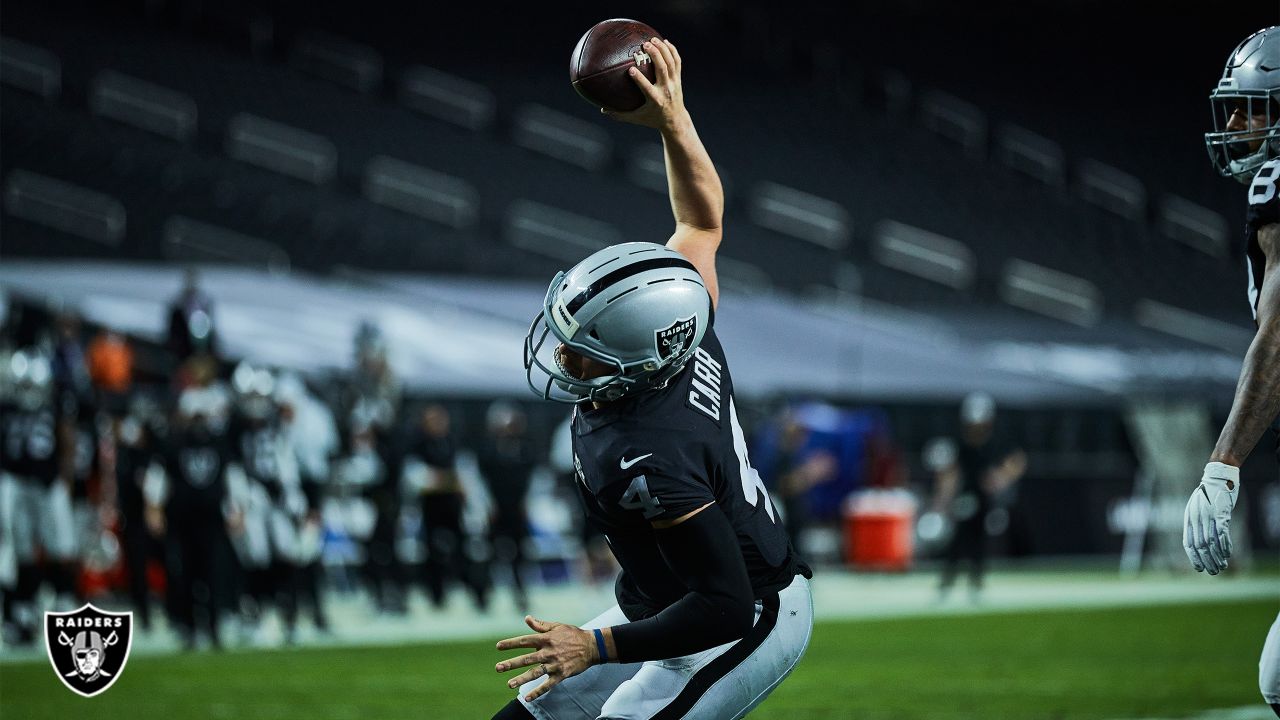 Top Shots: The 30 best photos of QB Derek Carr's 2020 season