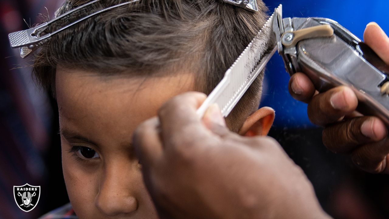 Raiders partner with barbershops to offer Las Vegas kids free back