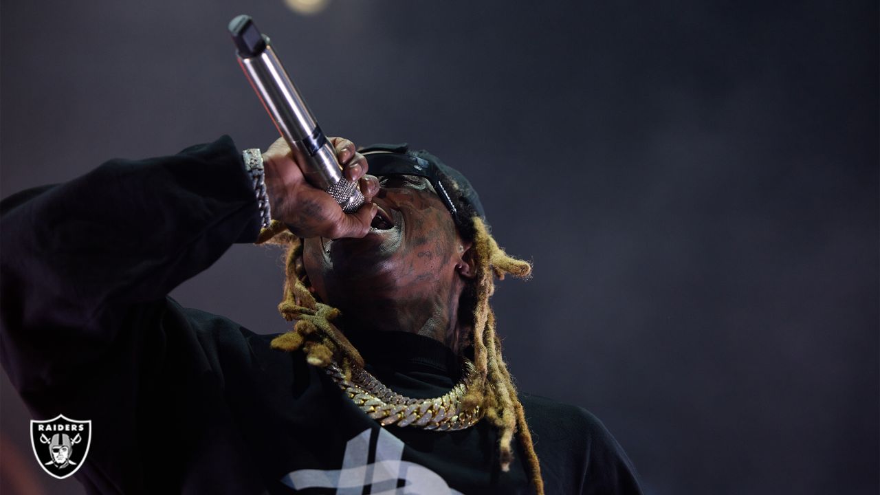 Watch Lil Wayne Perform At Raiders vs Steelers HalfTime Show