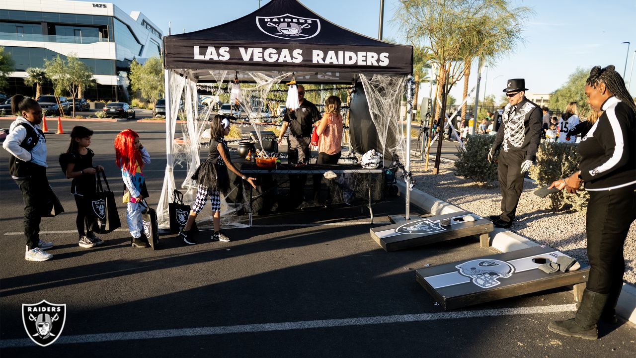 Photos: Raiders hold Tent or Treat event for Las Vegas youth