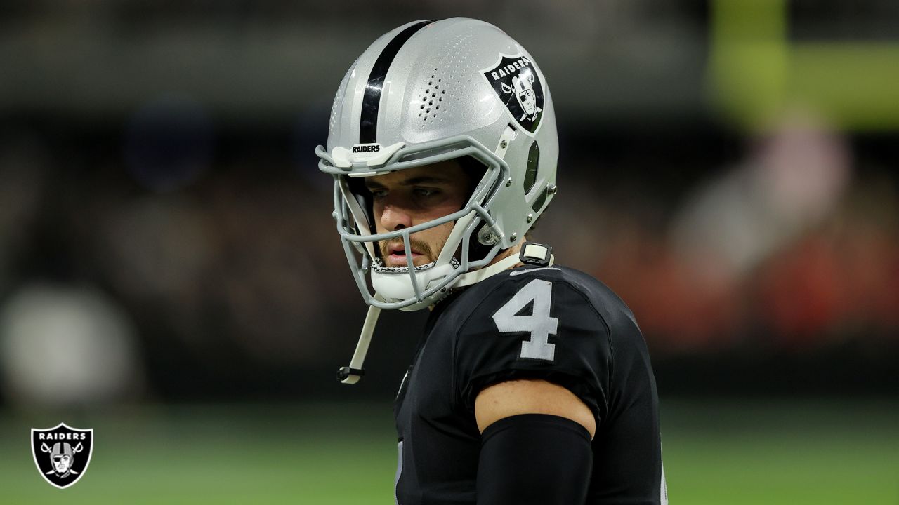 Raiders' Hunter Renfrow becomes afterthought in offense, Raiders News