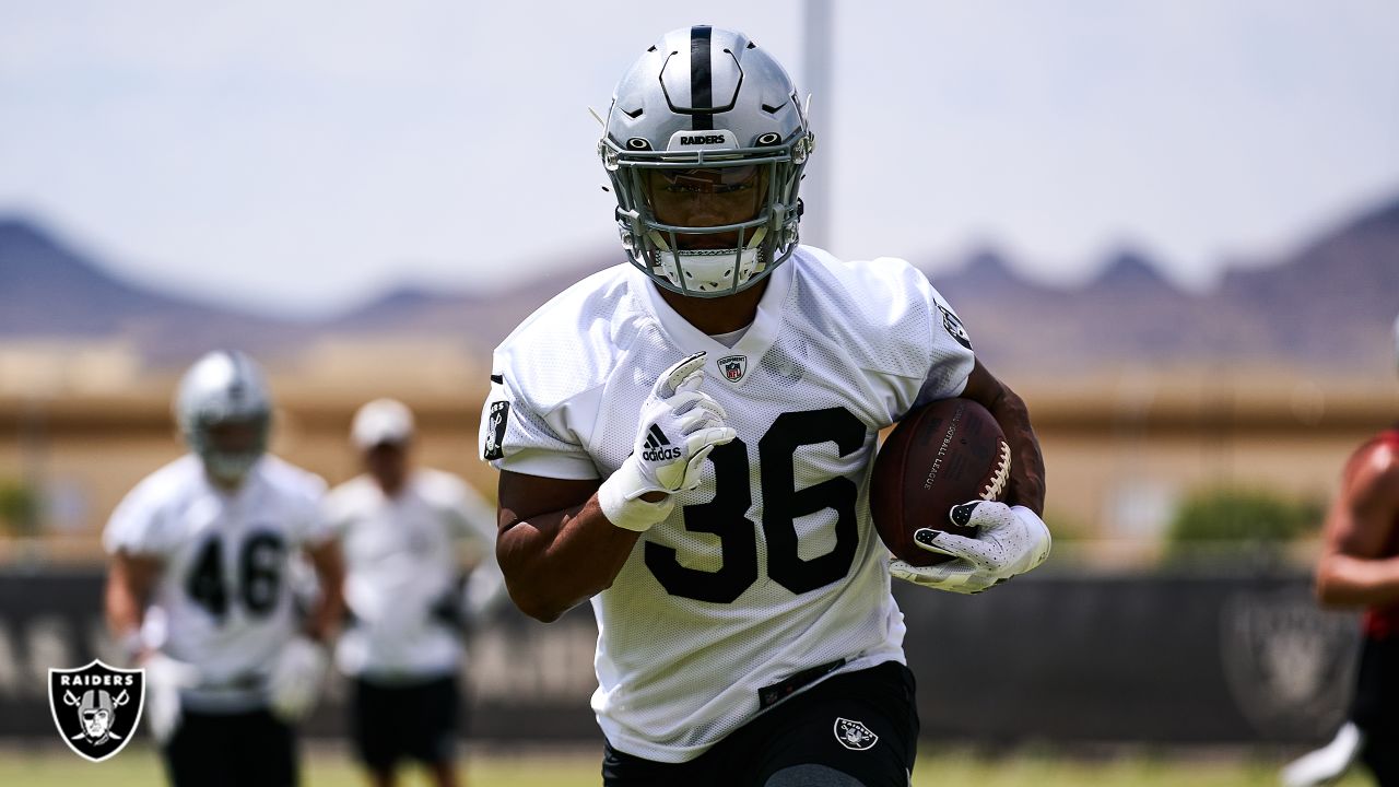 Position Battle: Previewing the Raiders running backs for 2021 in photos