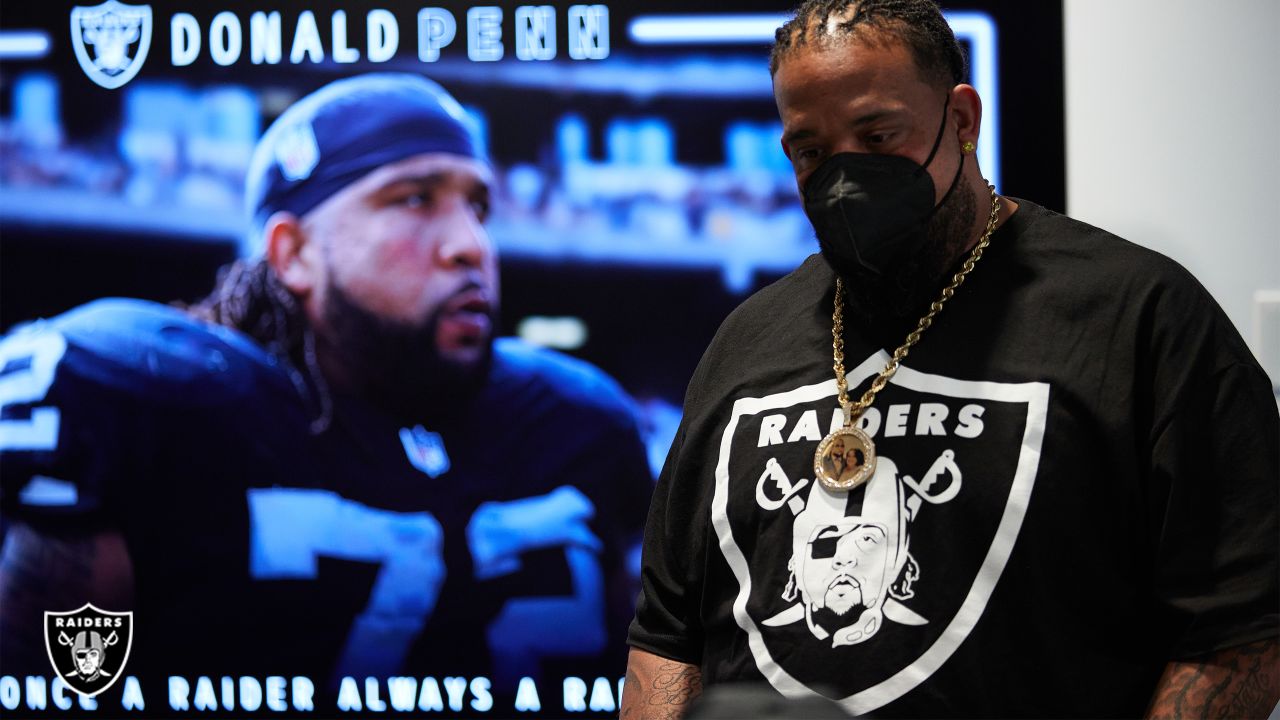 Raiders stand by LT Donald Penn as holdout continues, Raiders/NFL