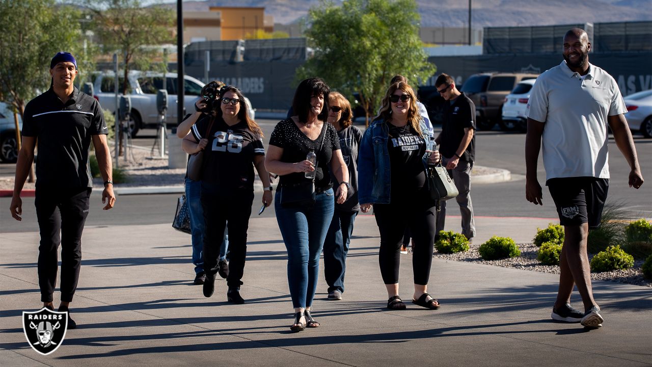 Las Vegas Raiders surprise elementary school principal with Super