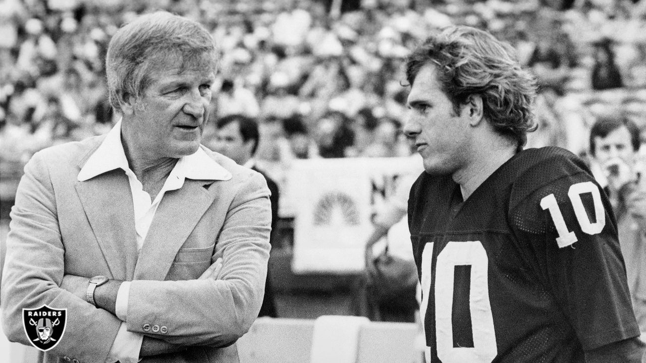 George Blanda, Pro Football Hall of Fame quarterback/placekicker, dies at  age 83 