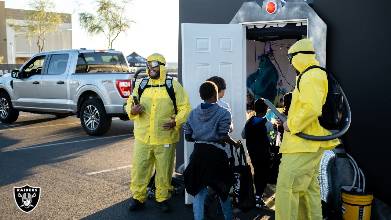 Raiders host Boys & Girls Club members for 'Tent or Treat