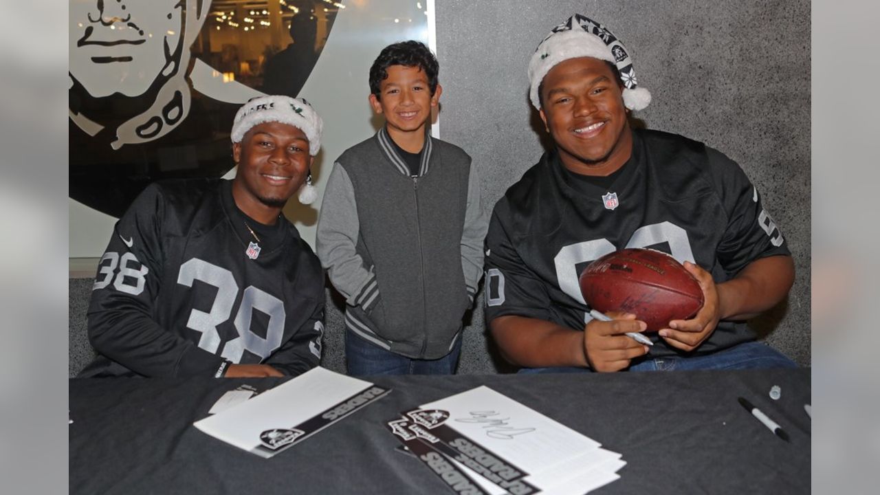 Oakland Raiders Community Outreach: Toys For Tots