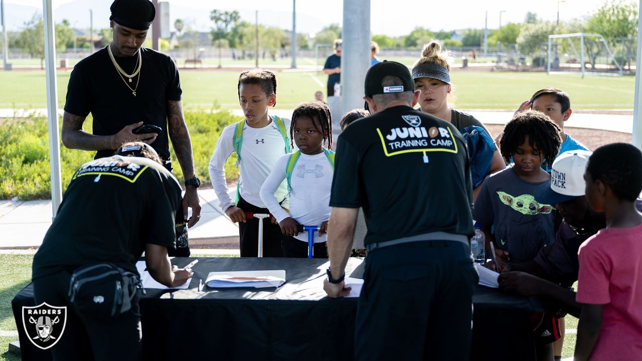 Just grin, baby: Classic Raiders training camp photos, 1960-2015