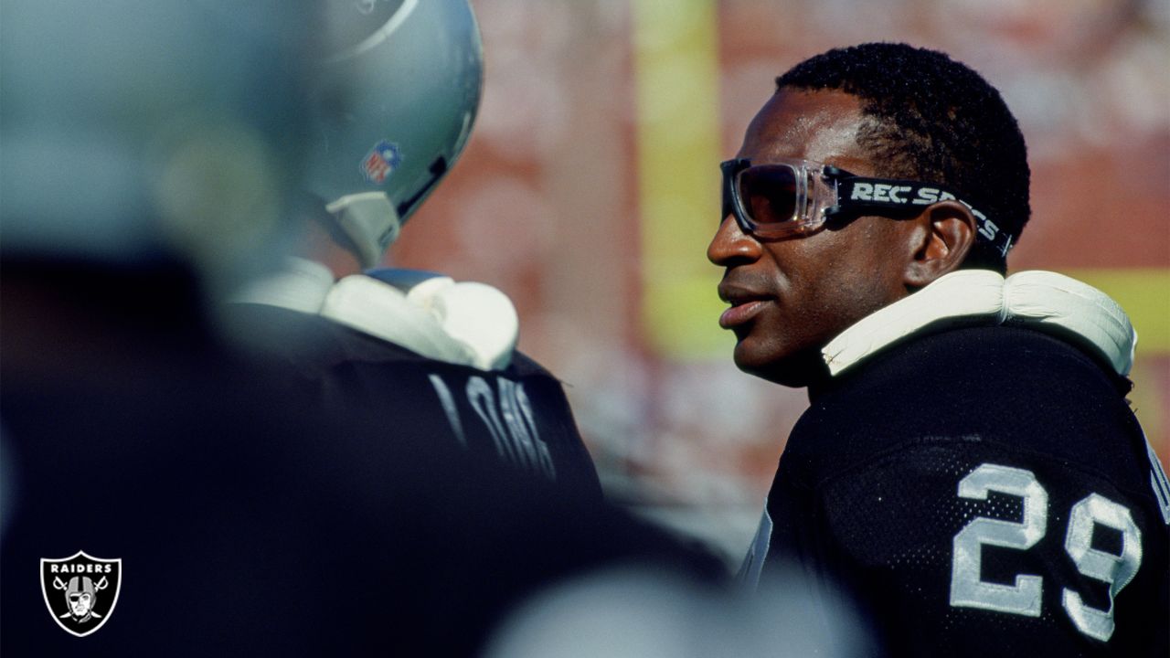 On This Date in Raiders History: Eric Dickerson inducted into the